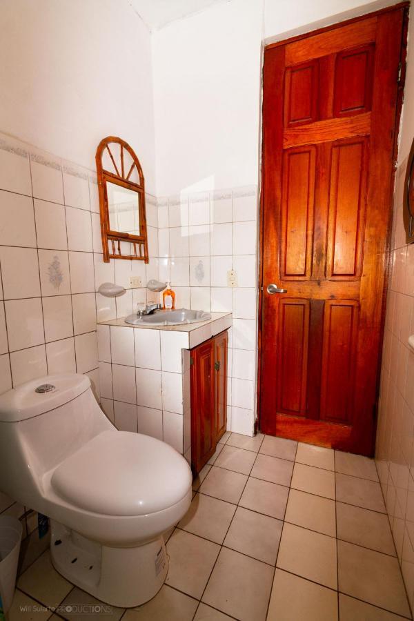 Hotel BORUKA BnB Alajuela Exterior foto