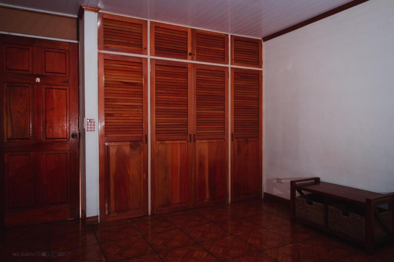 Hotel BORUKA BnB Alajuela Exterior foto
